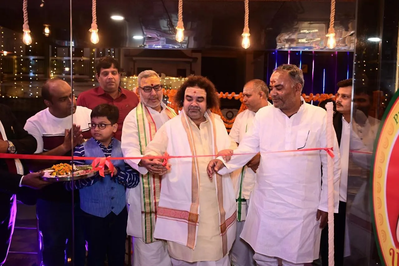 Hotel Dolphin International Varanasi 3*,