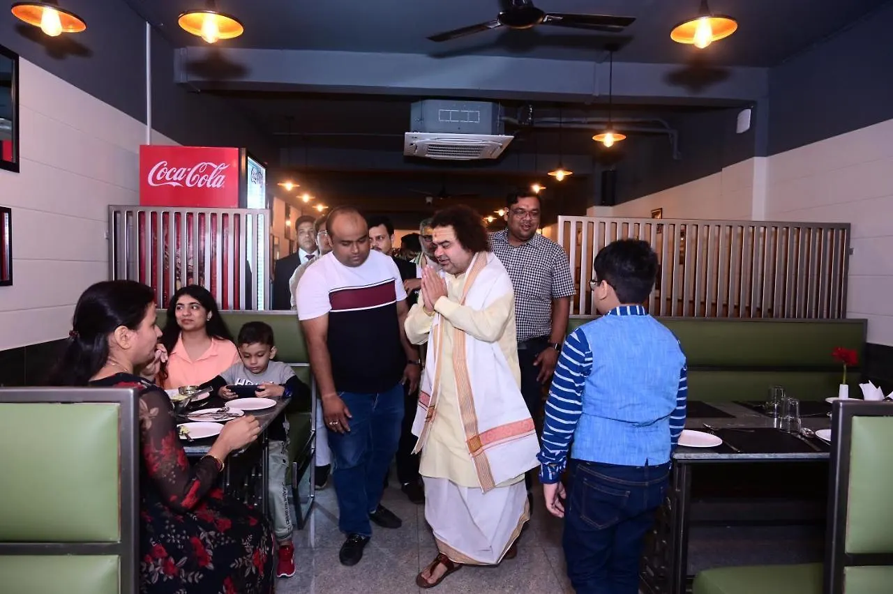 Hotel Dolphin International Varanasi 3*,  Hindistan