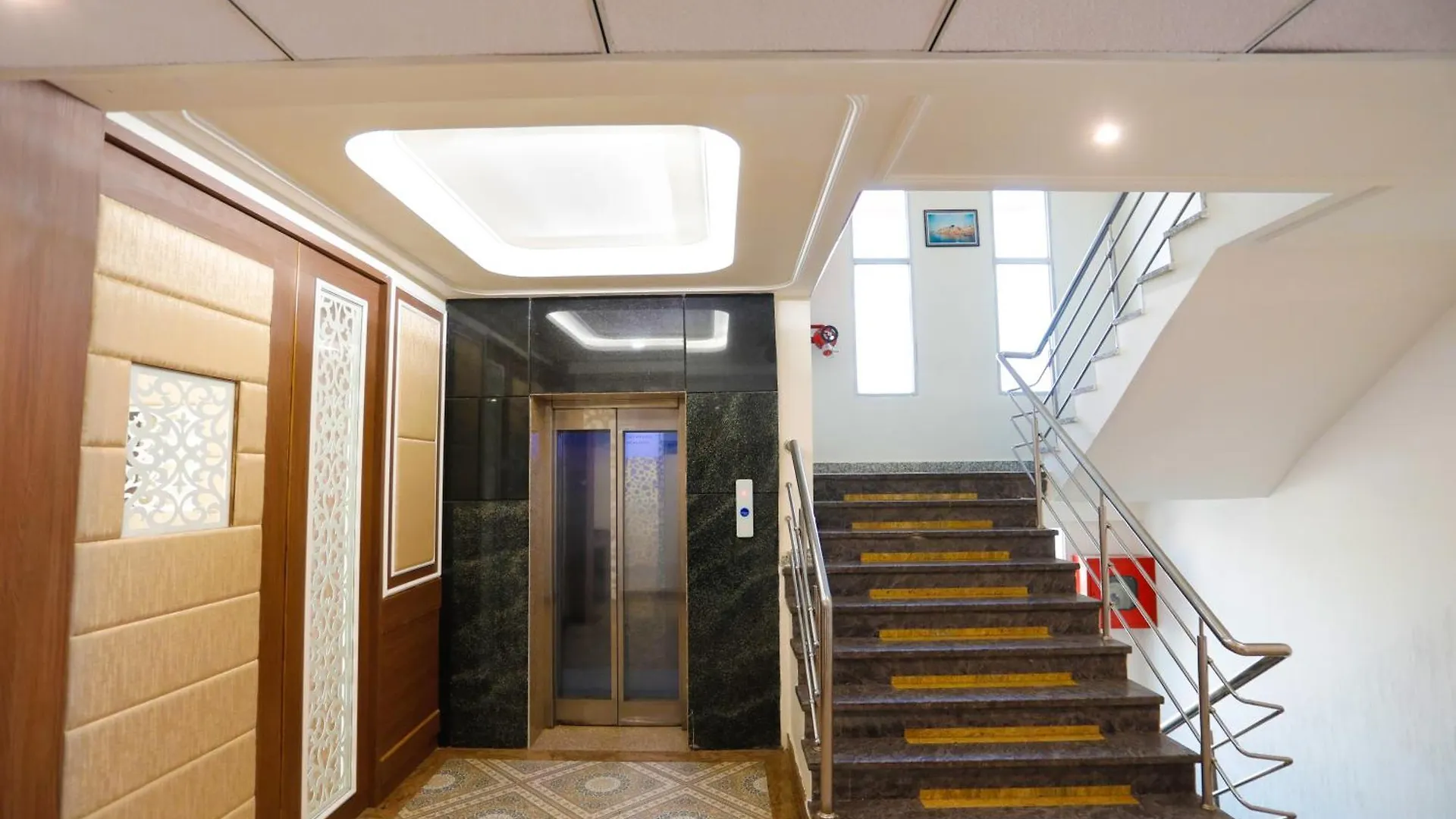 Hotel Dolphin International Varanasi